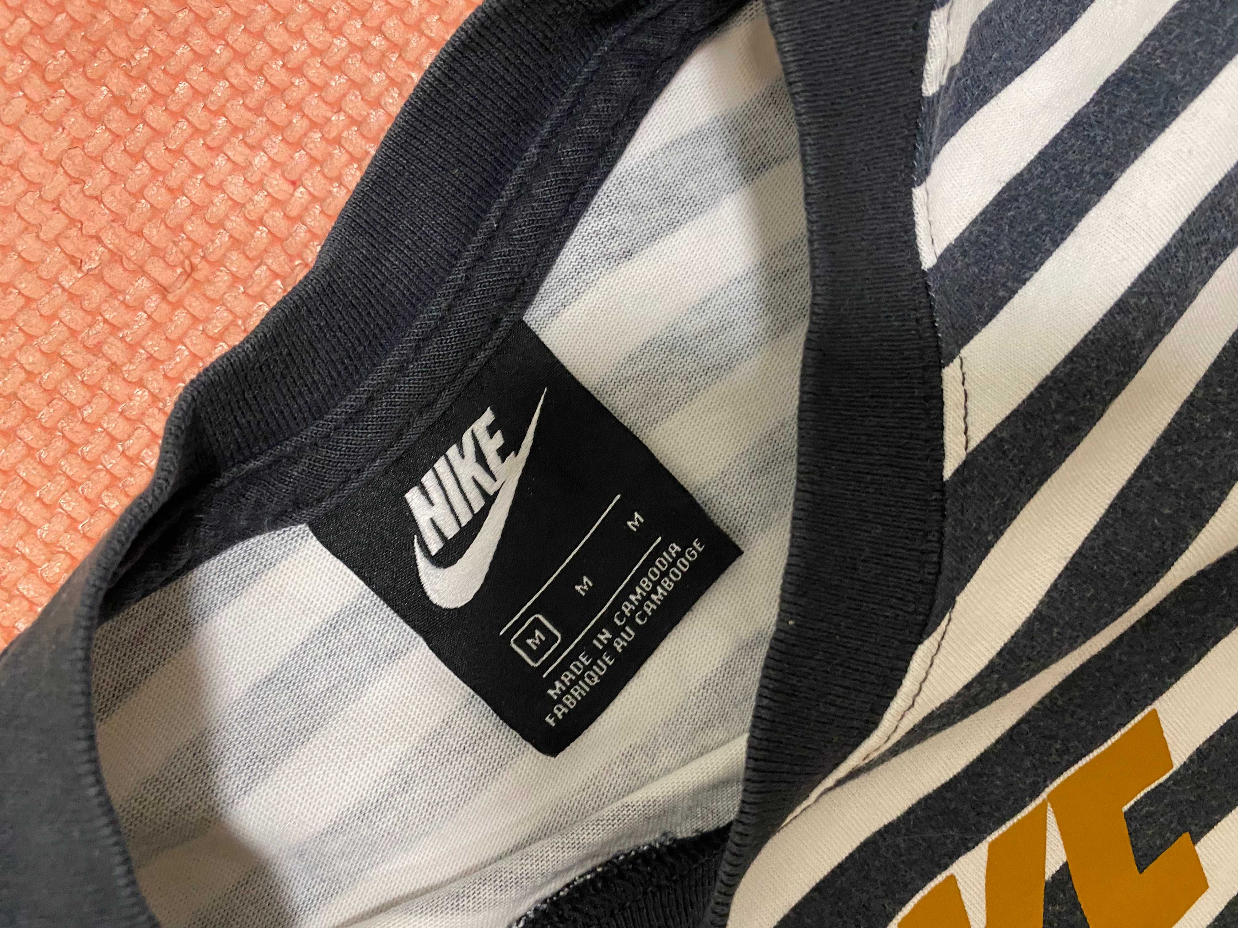 ''Nike''оригинална дамска тениска М размер