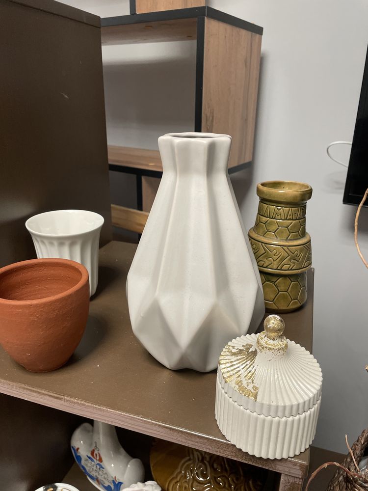 вазы разные для офиса и дома