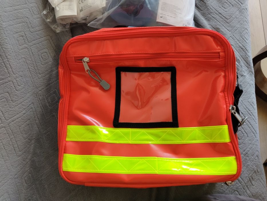 KIT PRIM Ajutor cu Geantă