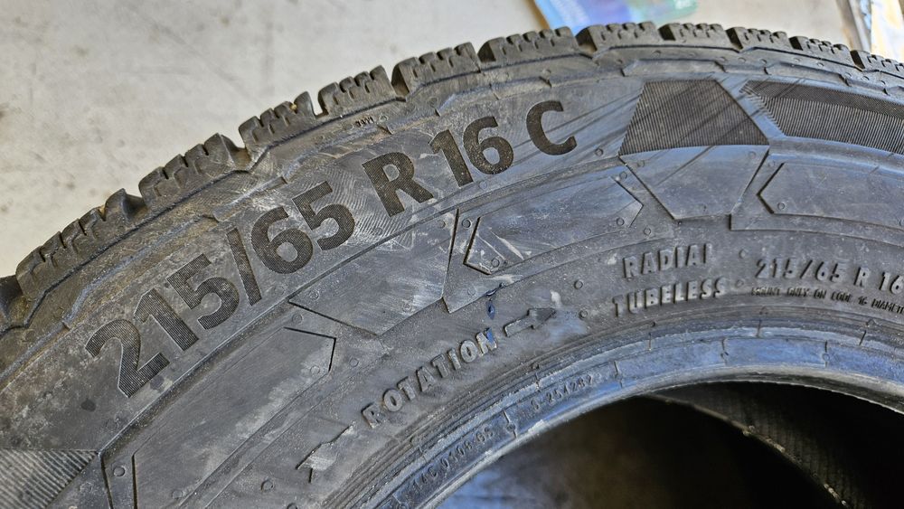 Гуми 215 65 16С дот 23 континентал