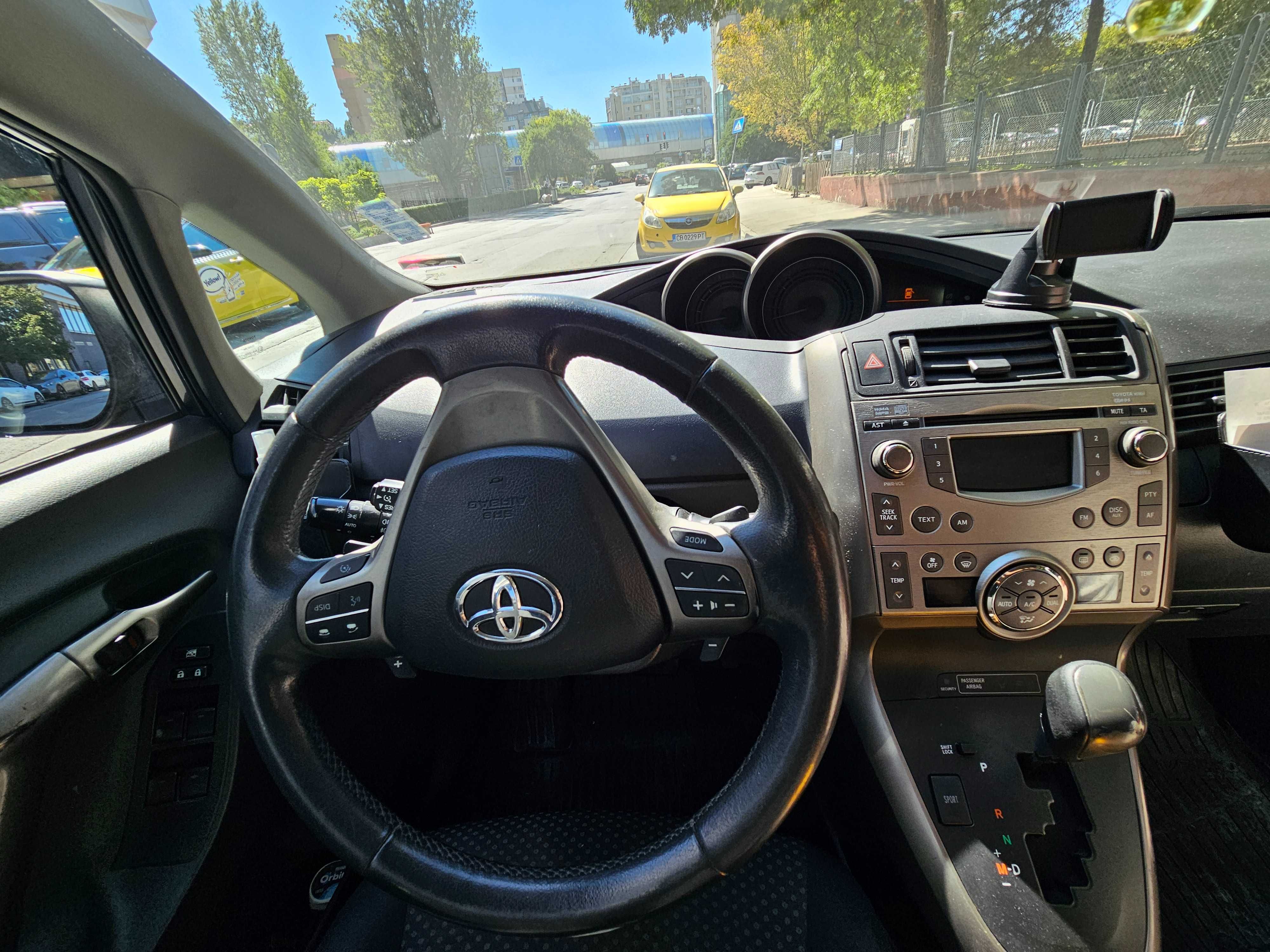 Toyota Verso 2.2 D-4D, 150 к.с., Автоматик, 7 места