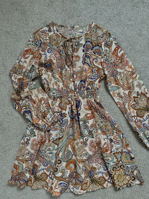 Лятна разкроена рокля