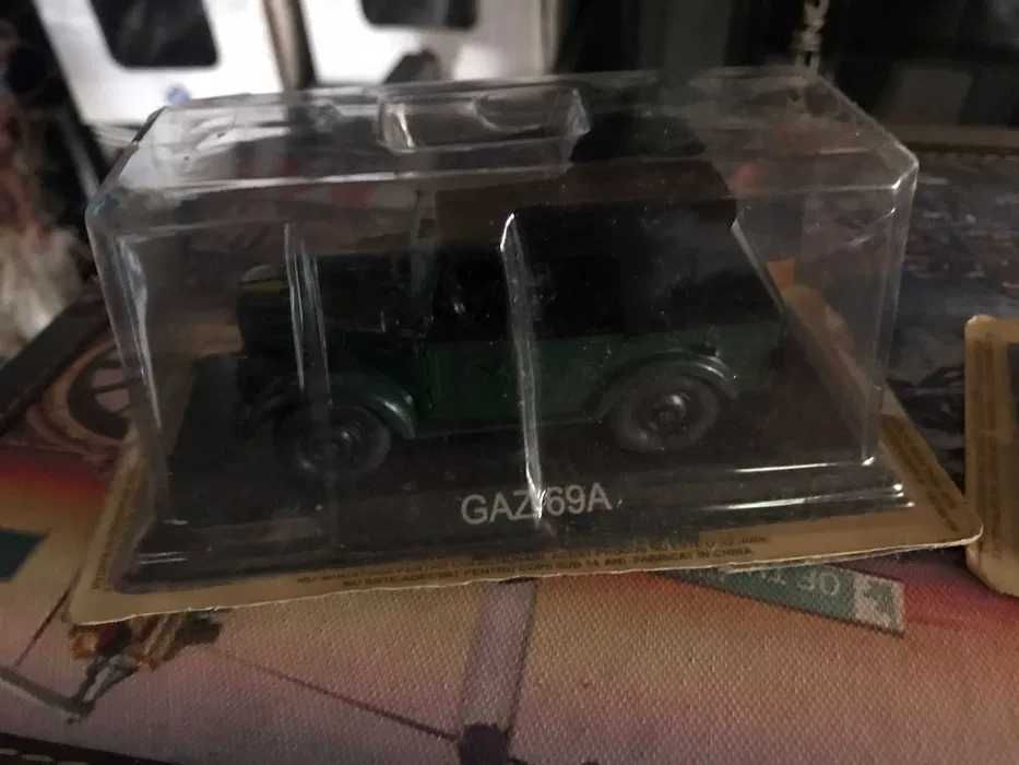 Macheta Machete  auto Volkswagen VW GOLF - Mercedes - Gaz - 1/43