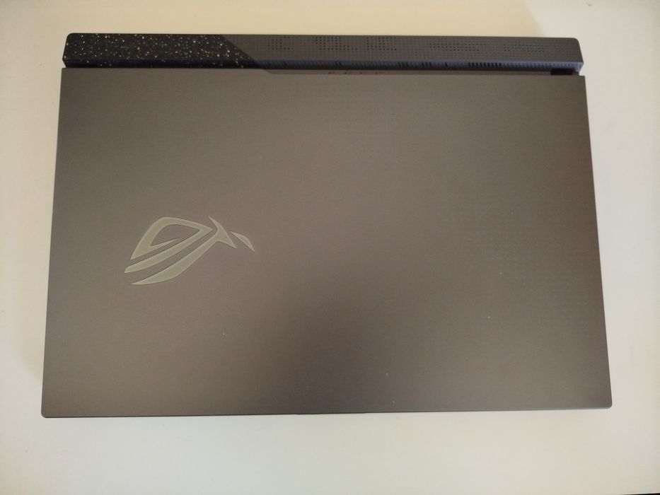 Продается игровой ноутбук Asus ROG Strix G17