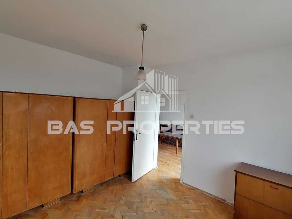 Продава се Двустаен апартамент в София, Център - 89 кв.м за 2956 €/кв.м - Снимка #4