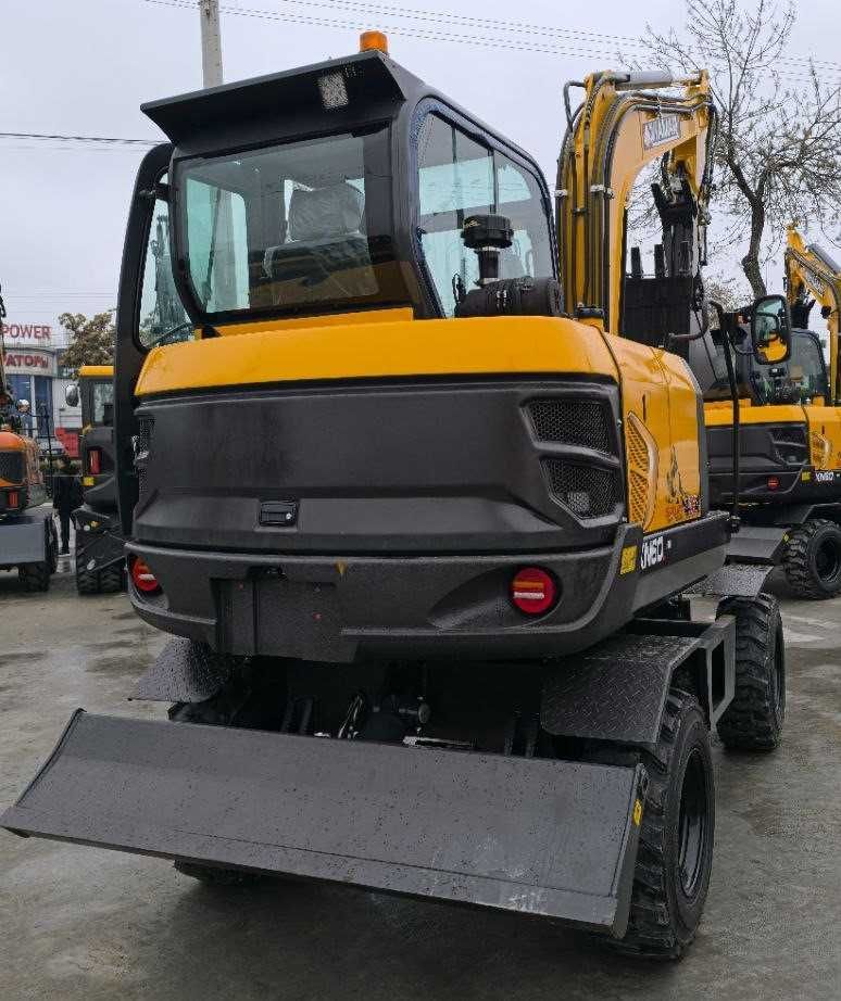 Экскаватор VIAMAR XN60L - двигатель YANMAR