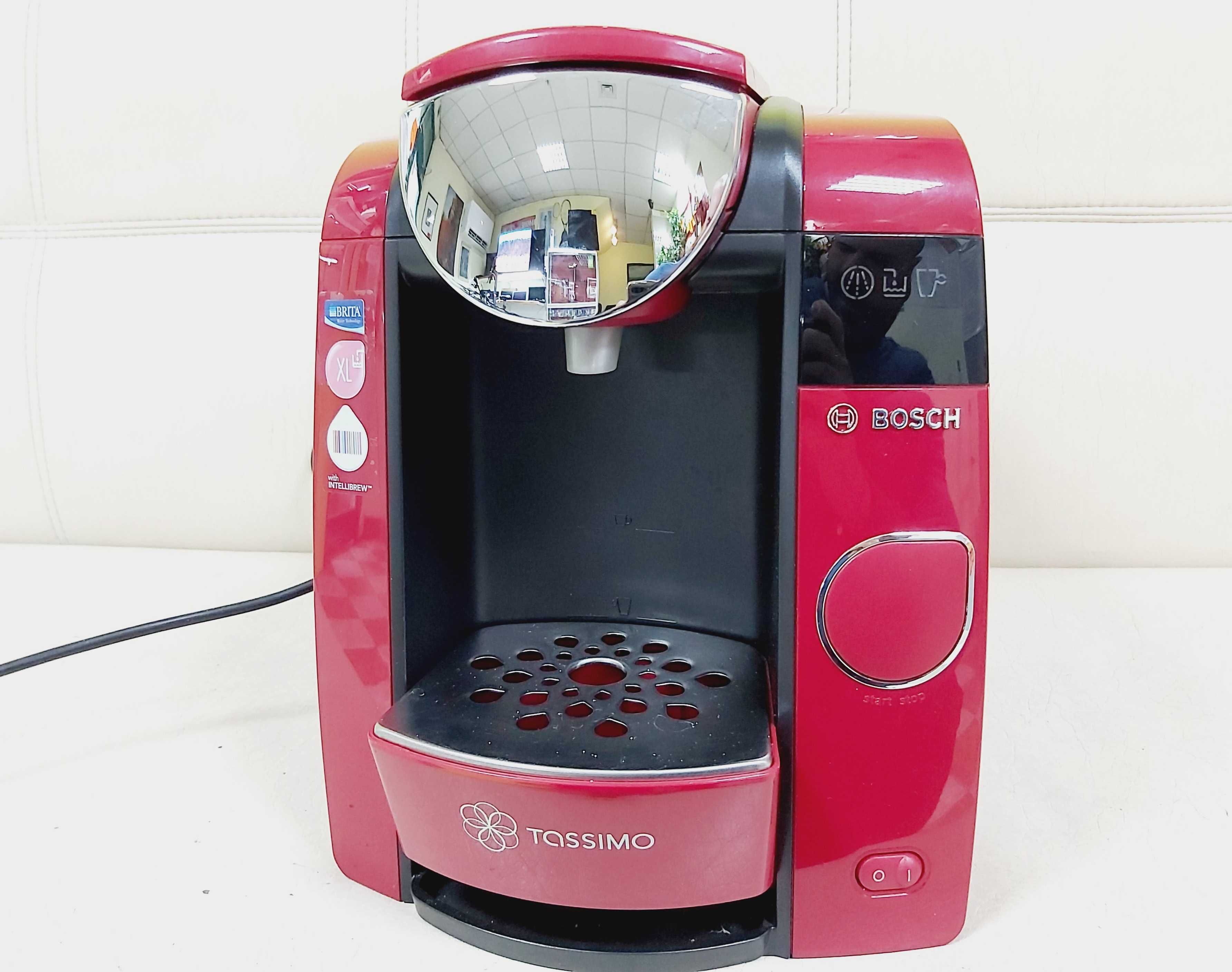 КАФЕ Машина с Капсули BOSCH Tassimo