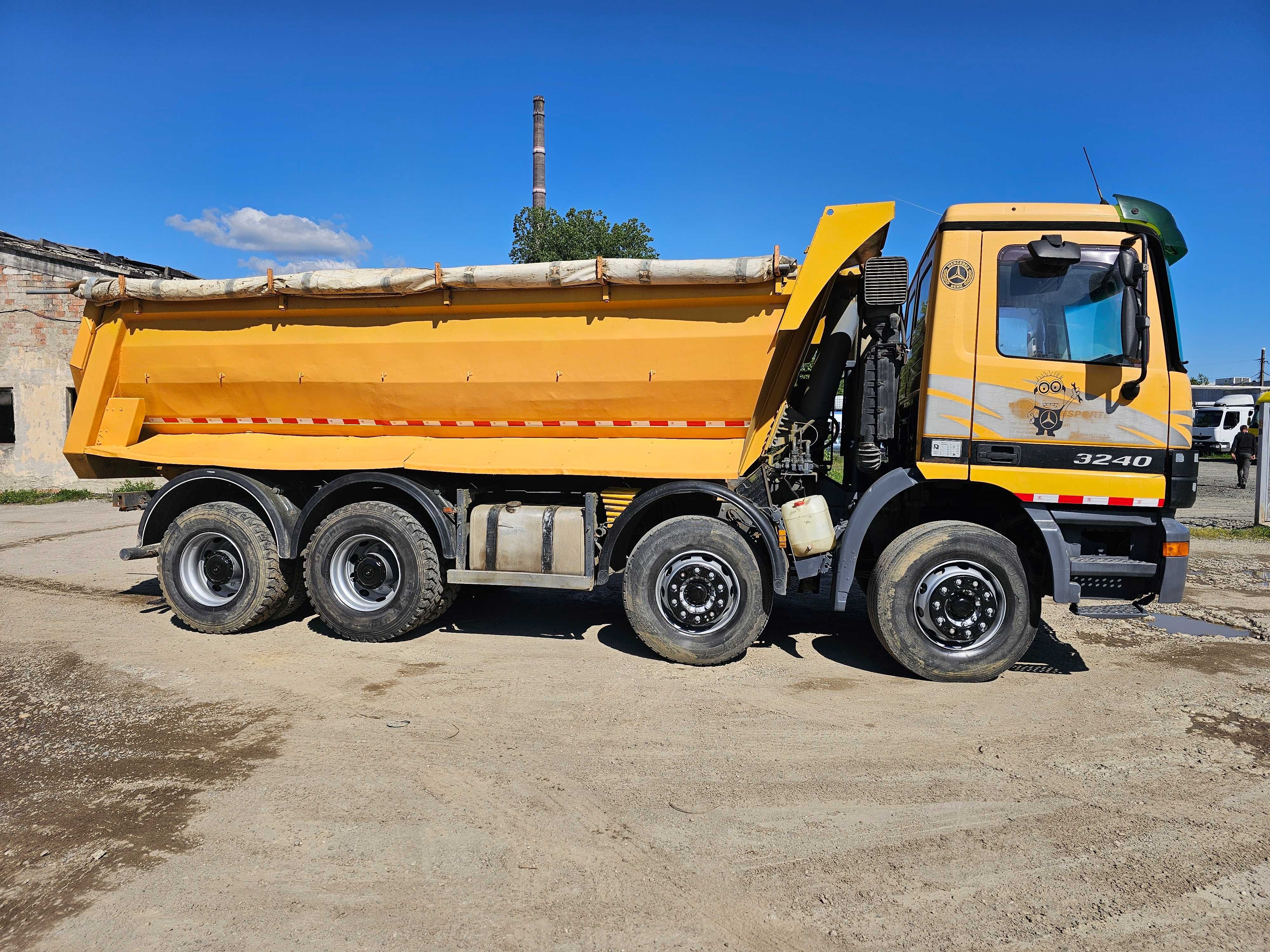 Autobasculanta MERCEDES-BENZ ACTROS 8X4 3240