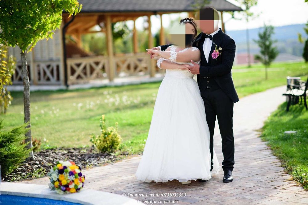 Vând costum de ginere