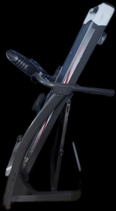 Vând bandă de alergat pentru uz casnic HMS Premium