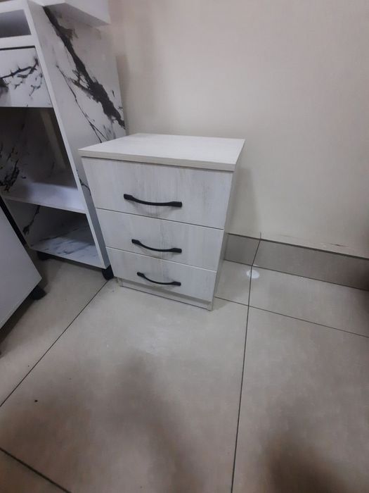 Тумбочка, тумба для дома и офиса. Est V nalichii.