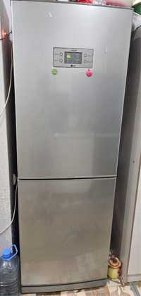 Холодильник LG C морозильным отделением