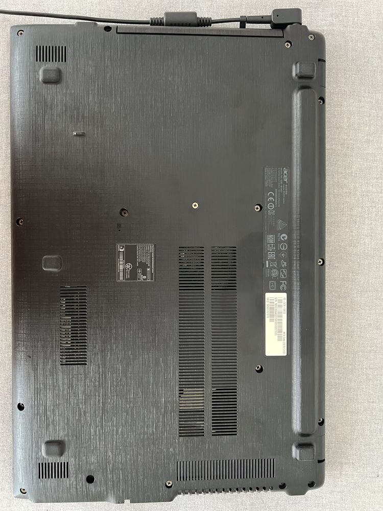 Acer Aspire E15 E5-574-597Q