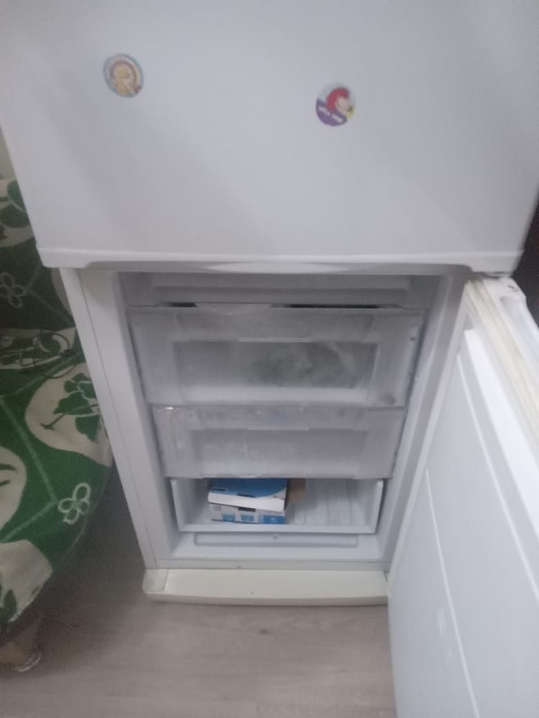 Срочно  холодильник indesit Торг