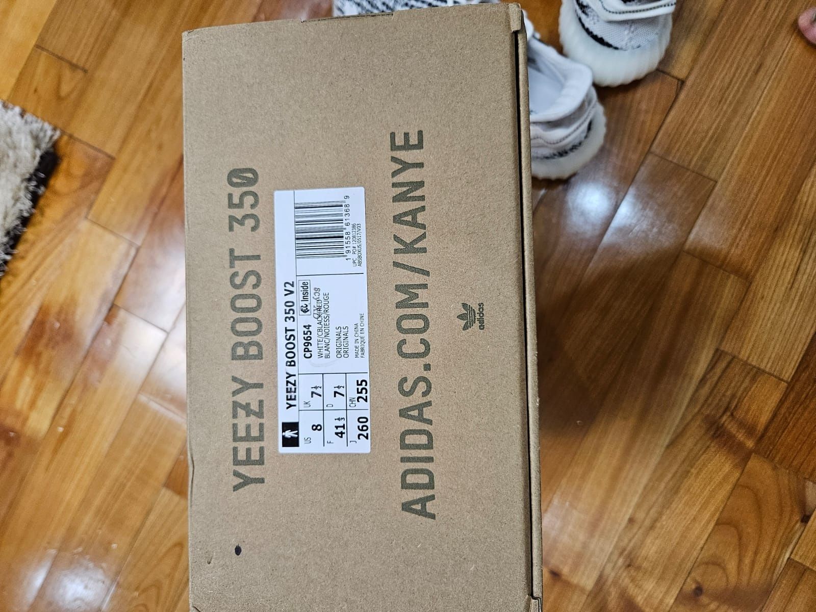 yezzy 350 zebra originali