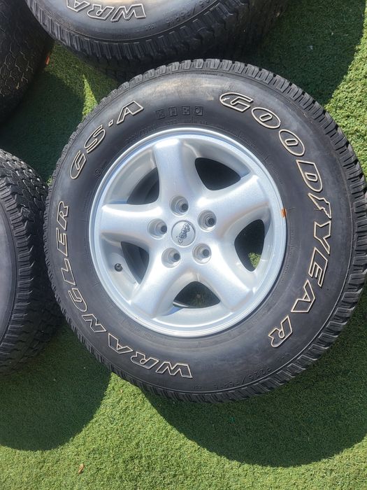 15 5x114.3 Jeep лети джанти 5х114.3