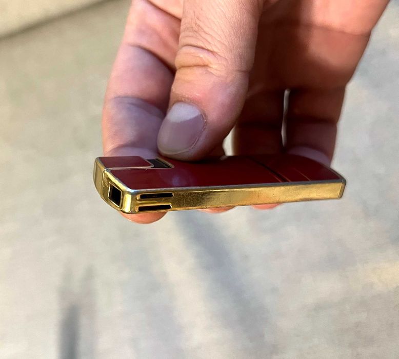 Brichetă Valentino Garavani vintage, metal emailat, cutie originală