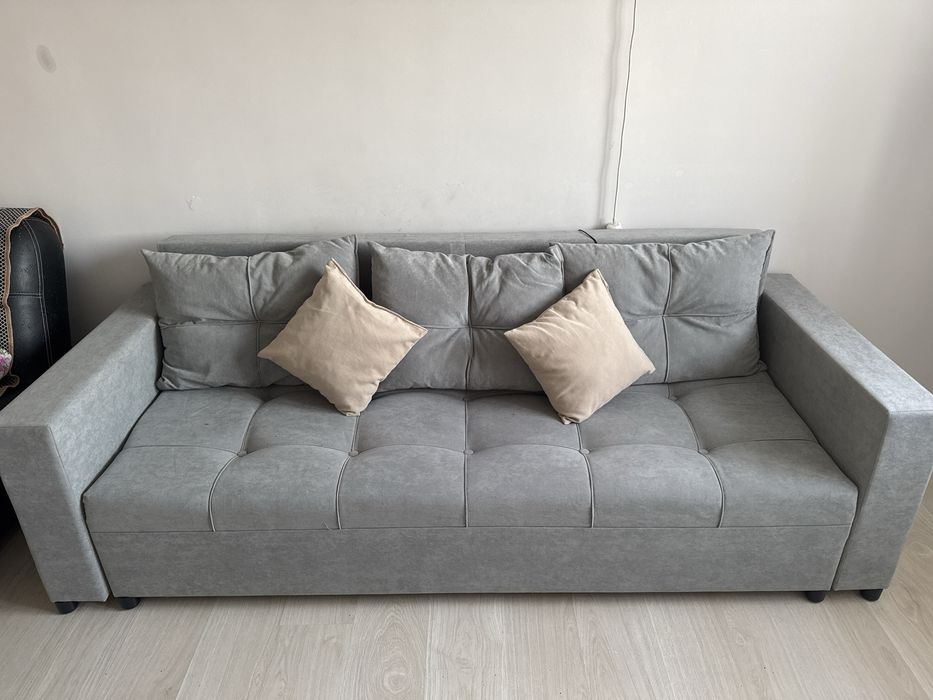 Раскладной диван, состояние нового