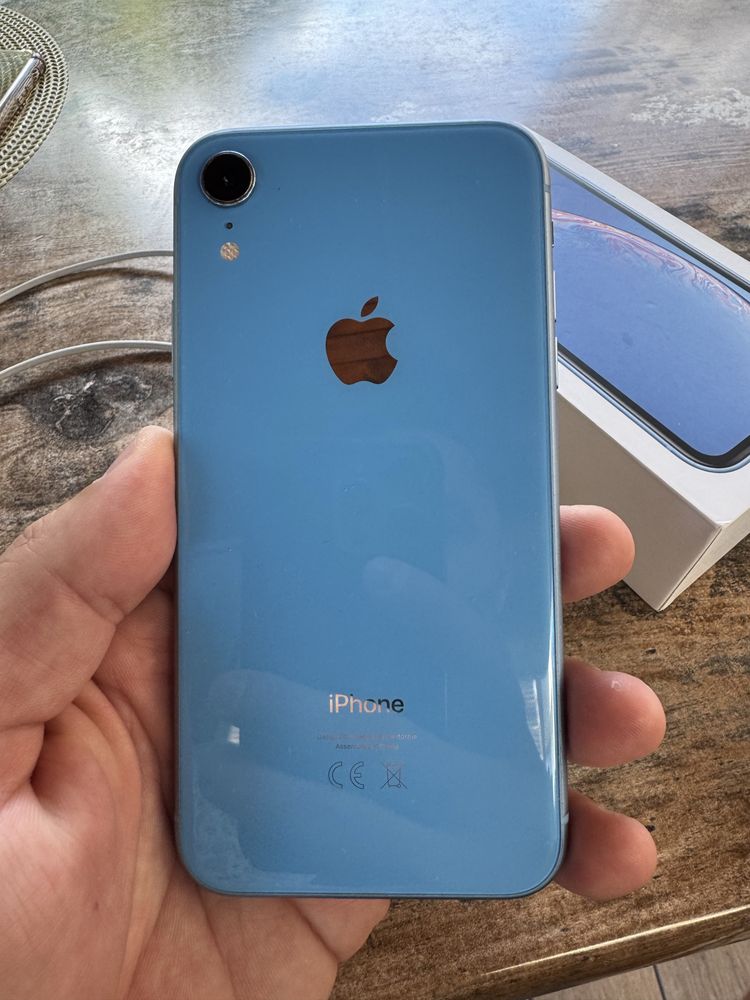 iPhone XR 128 GB blue