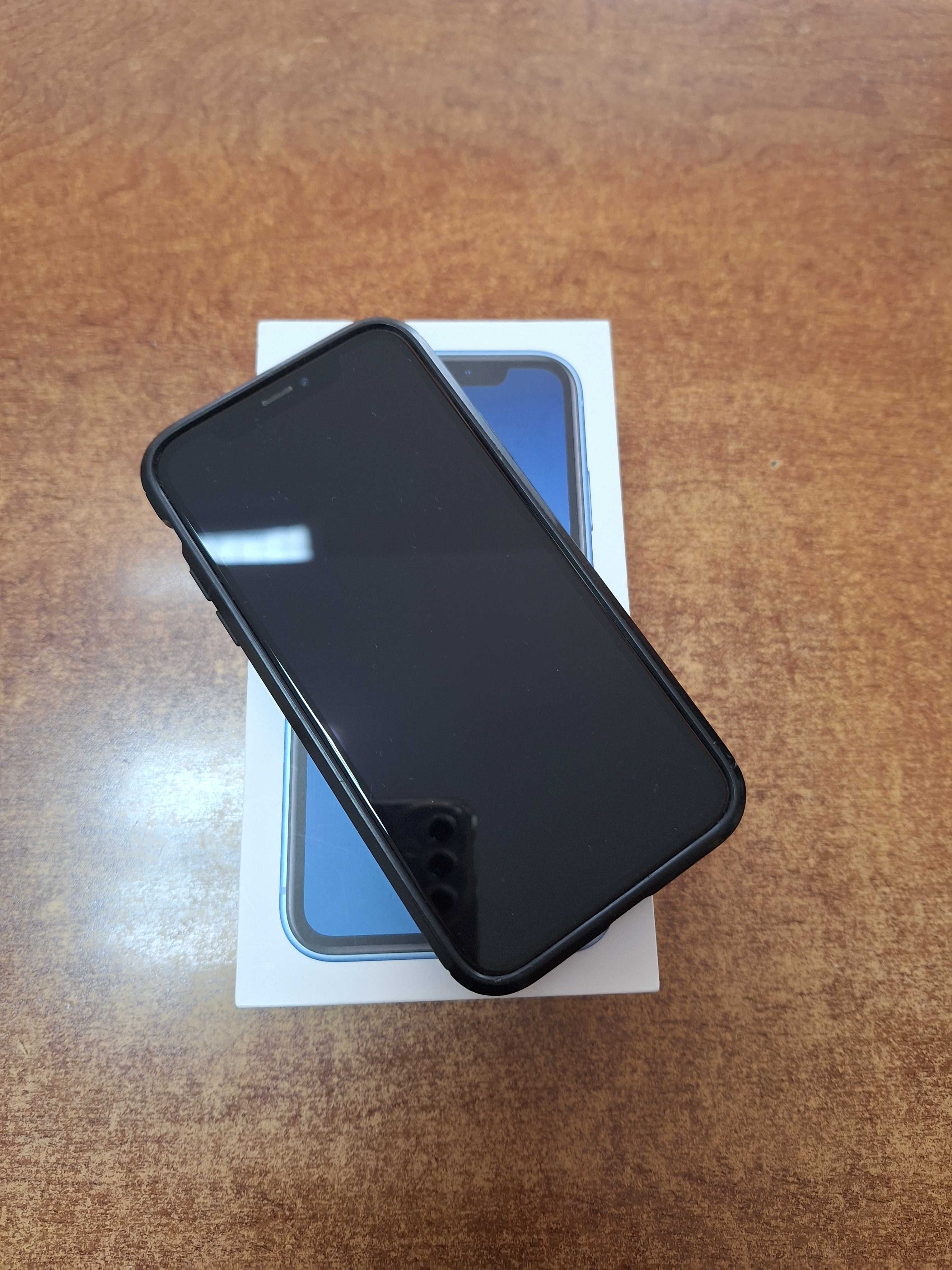 Продавам iPhone XR 64gb