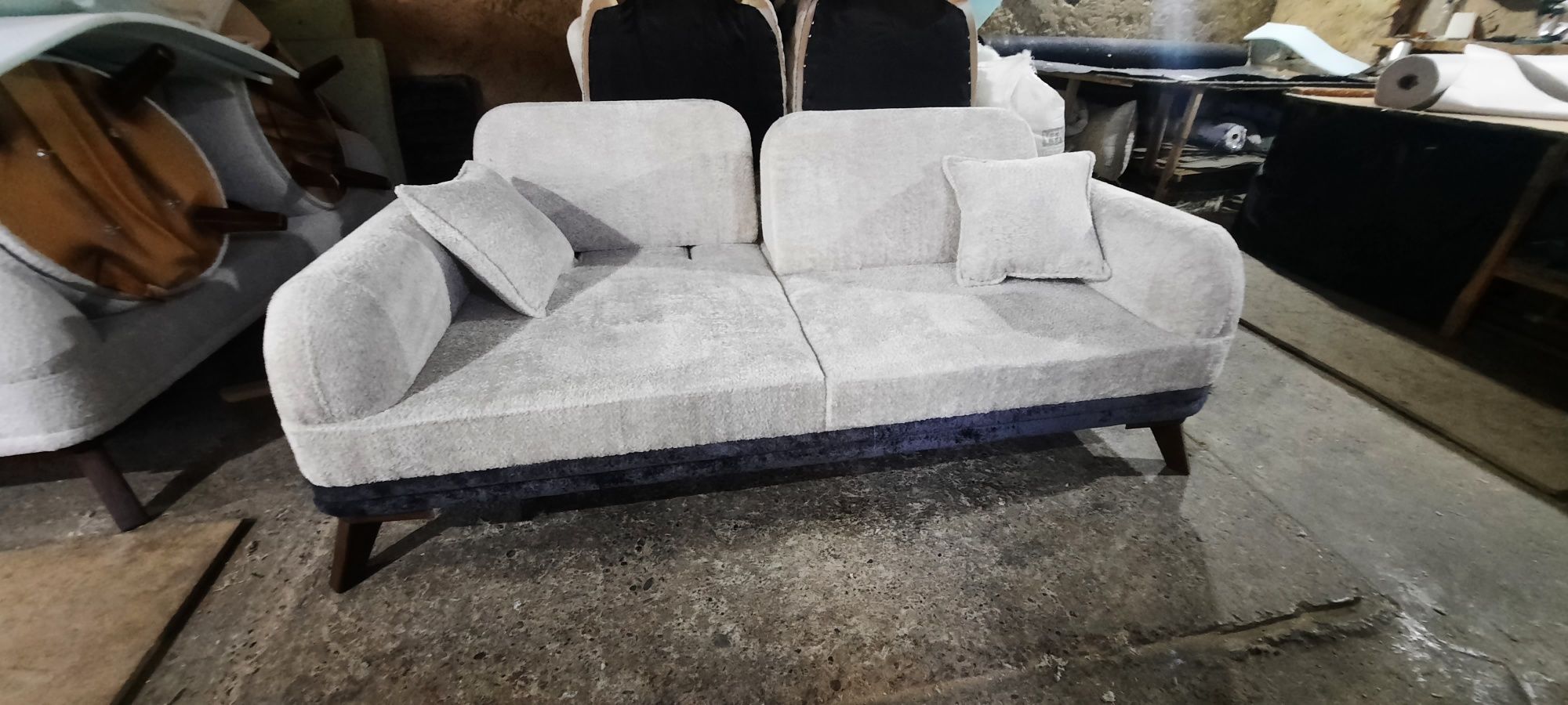 Yangi zamonaviy oq kreslo-divan to‘plami — sifat va qulaylik birgalikd