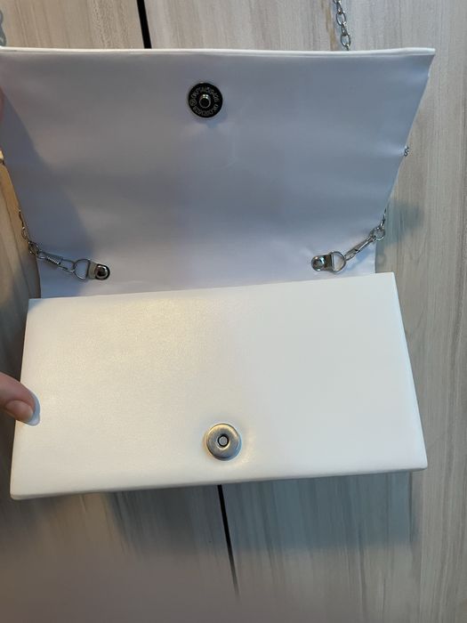 Офицялна дамска чантичка