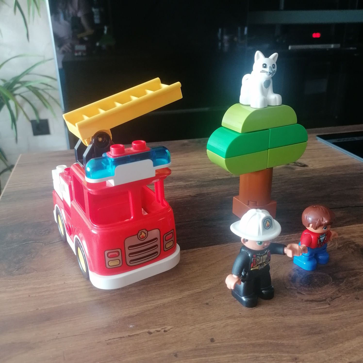 Lego Duplo летище, пожарна и самолет