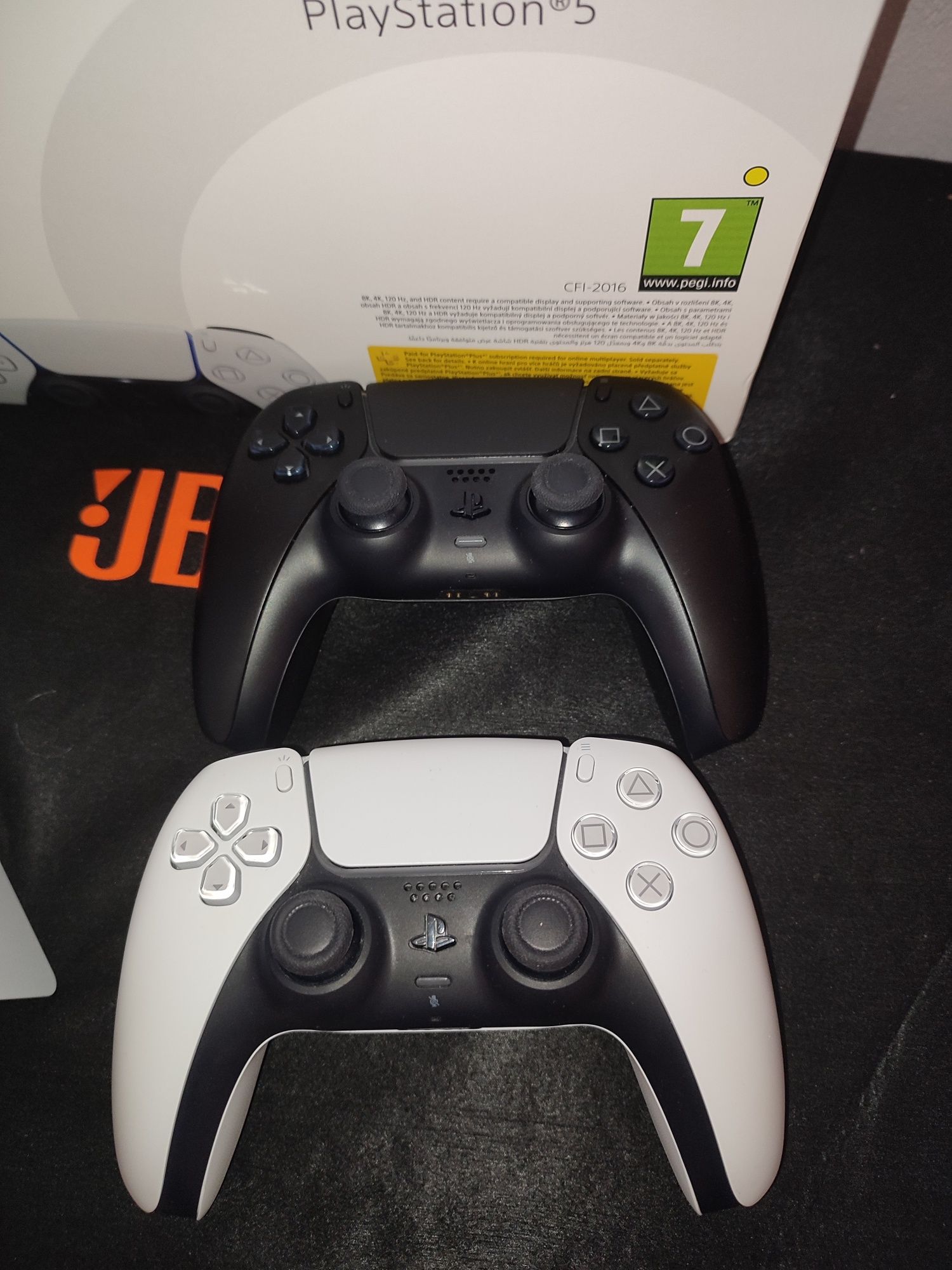 Playstation 5 slim- disk edition, втори джойстик