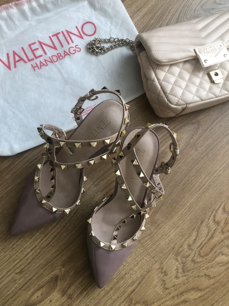 Дамски обувки по модел на Valentino 38,39