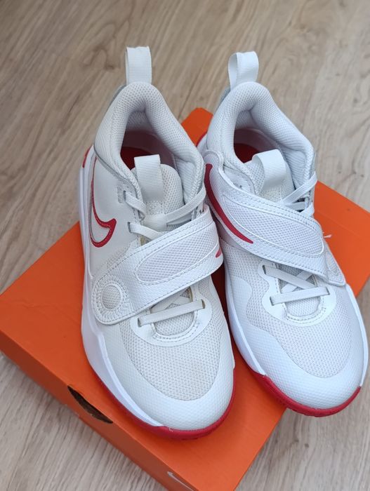 Adidași Nike,marime 35,5