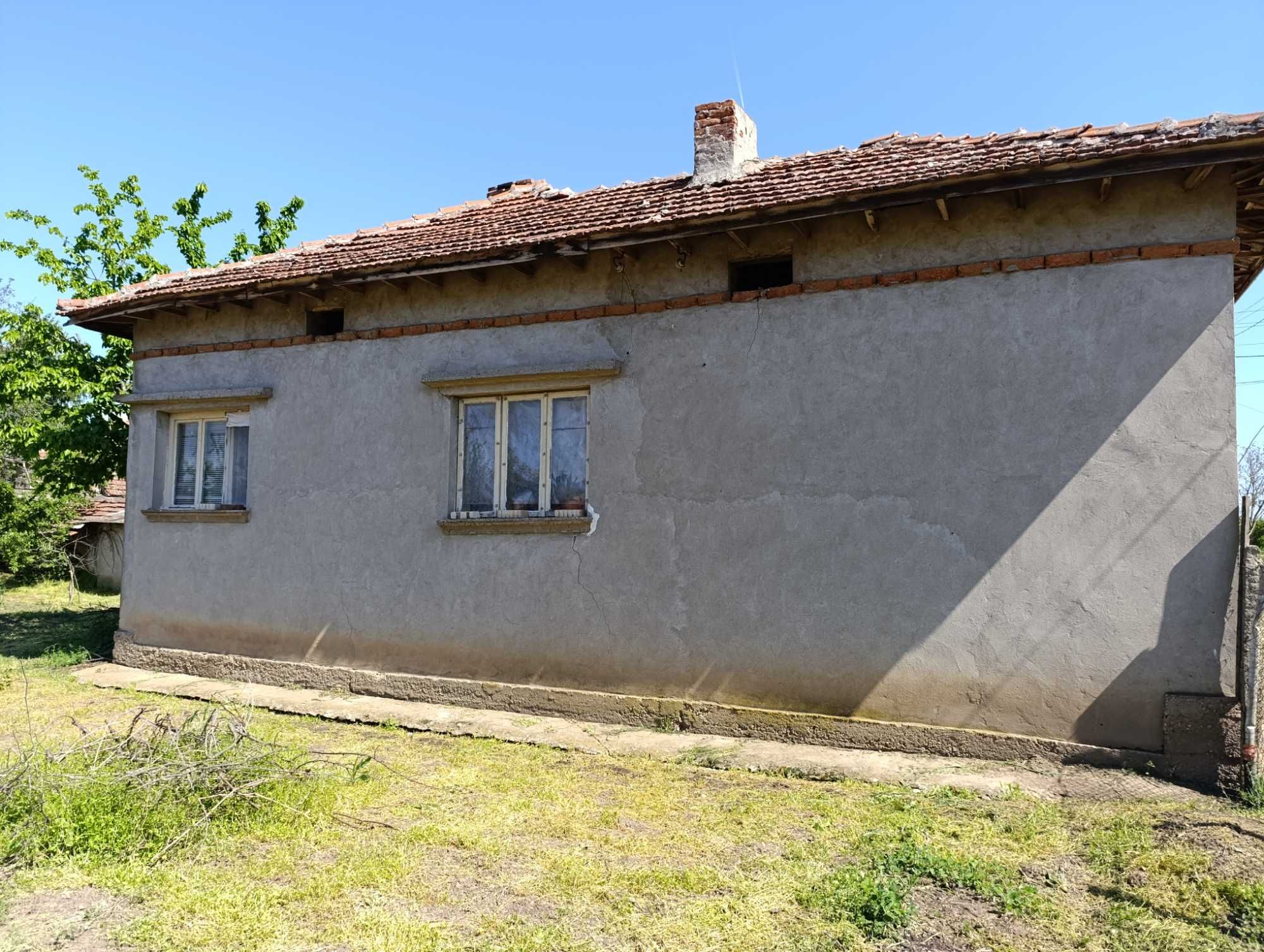 Продава къща в с. Голямо Враново