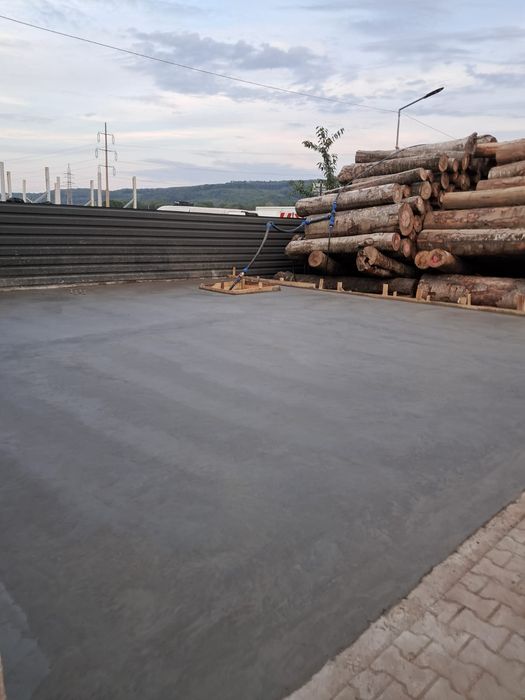 Vând hala metalica 15x30