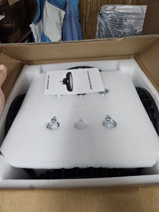 Lampa led ufo industriala nouă 250 W