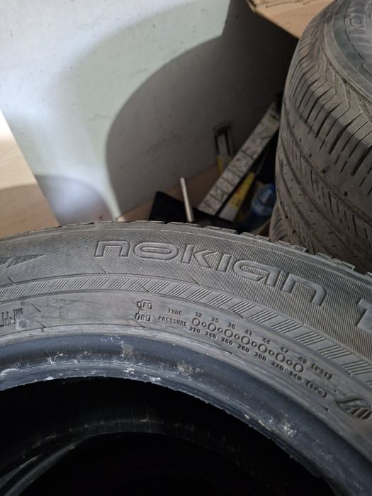 Продавам гуми 16 цола за джип