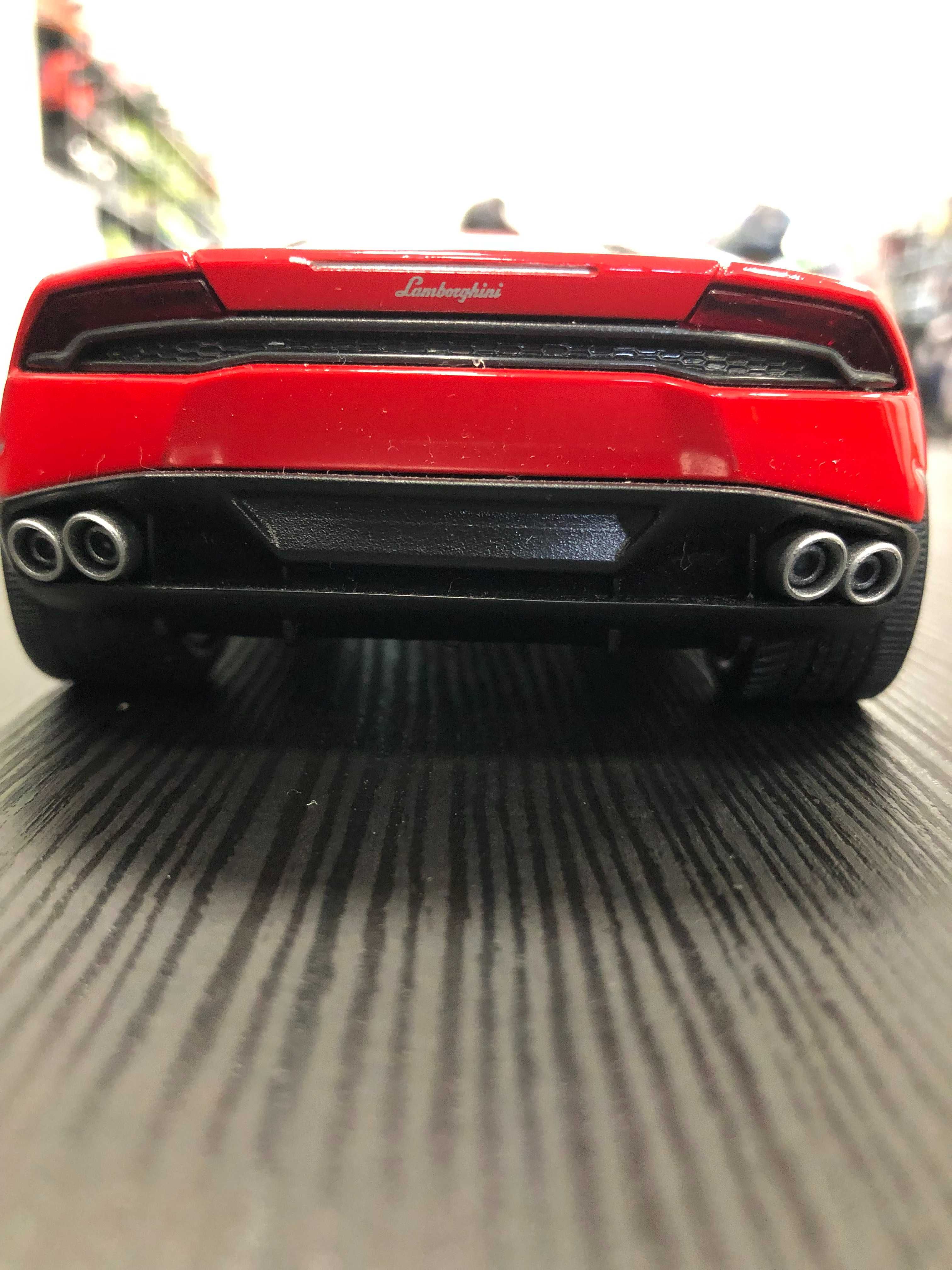 Рядък модел метална колекционерска количка LAMBORGHINI HURACAN 1:24