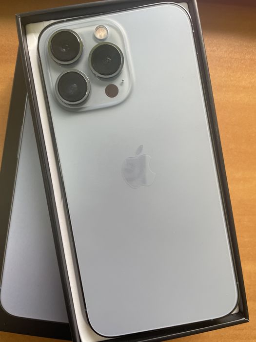 iPhone 13 pro 128GB Blue & Gold