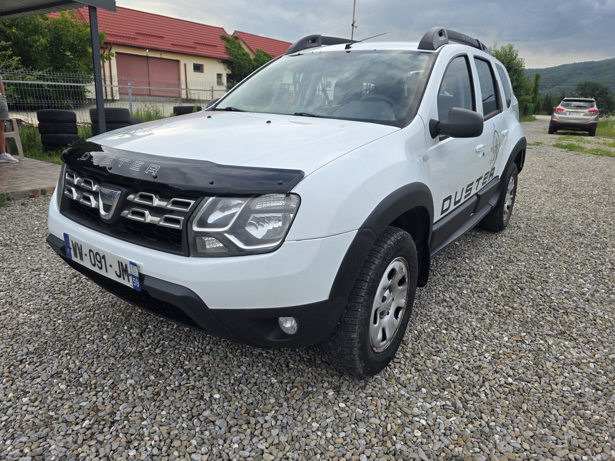 Dacia Duster 
An fabricație 2016 
Motor 1.5 diesel  4x2 
Euro 6
Km 161