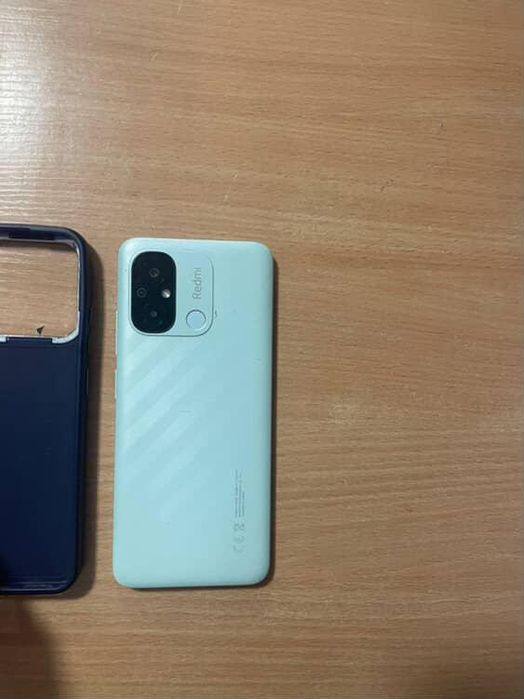 Redmi 12 C xotirasi 128gb xolati oʻta ideal (karobkasi bor)