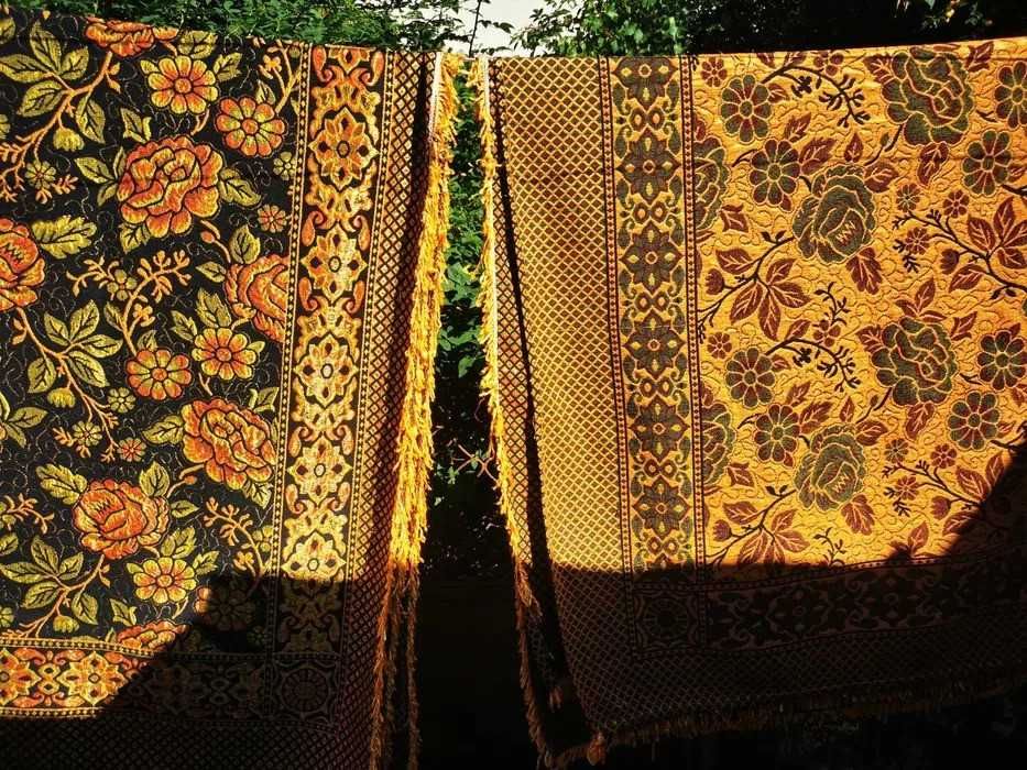 veche cuvertura cerga rustica patura lana traditionala macat carpeta