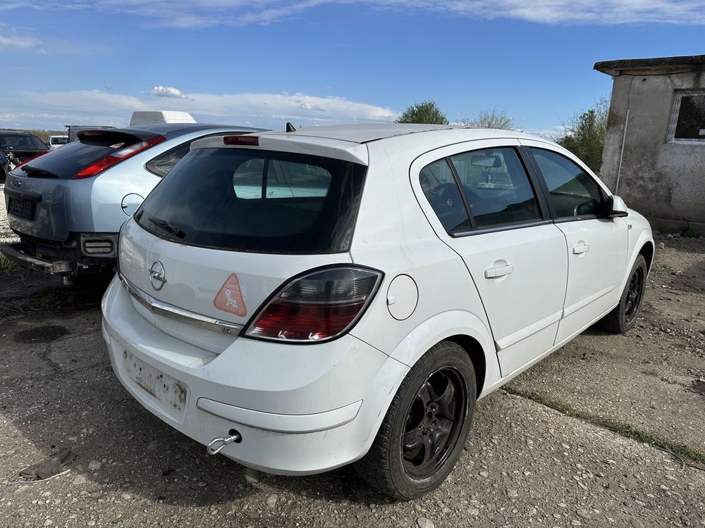 Opel Astra H 1.6 на части