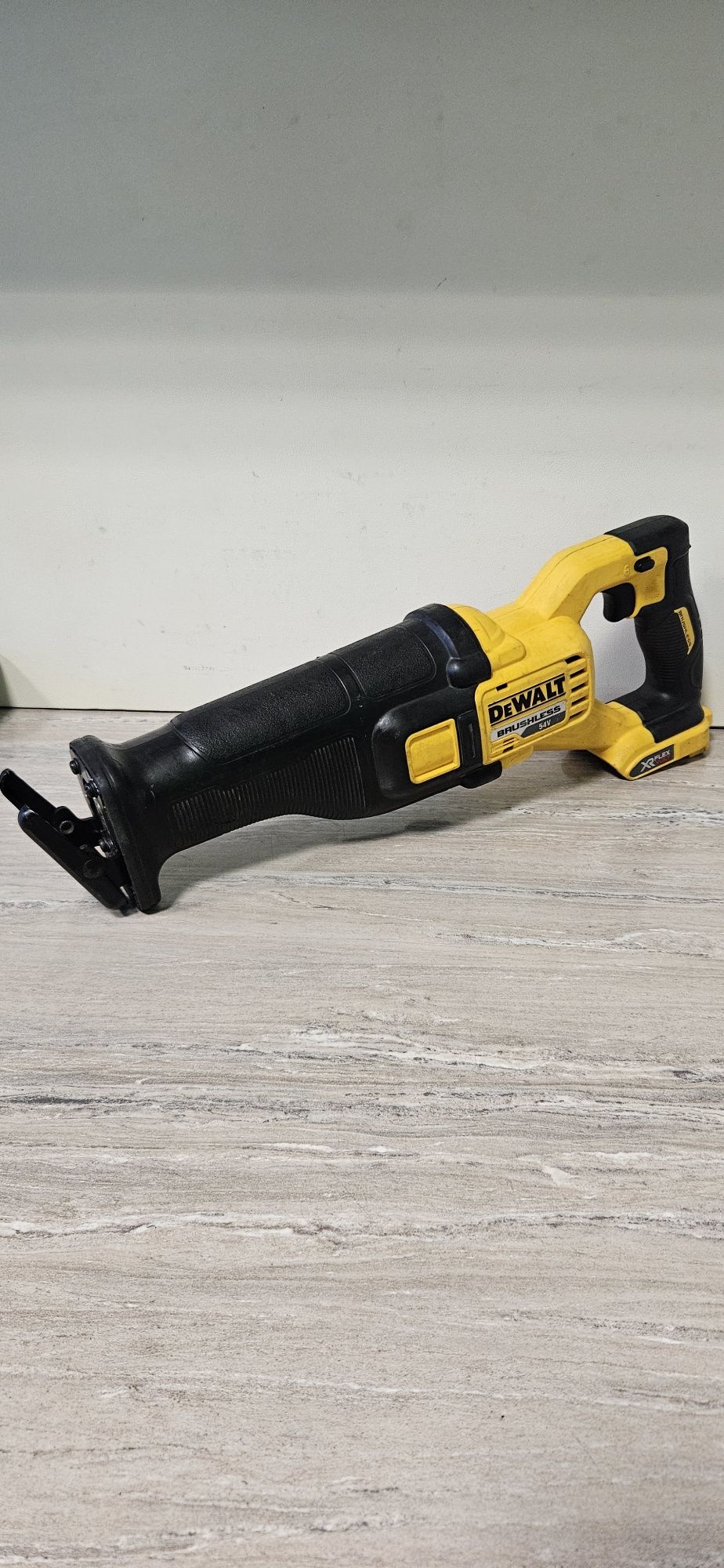 Dewalt Саблен трион DCS388 XR FLEXVOLT 54V