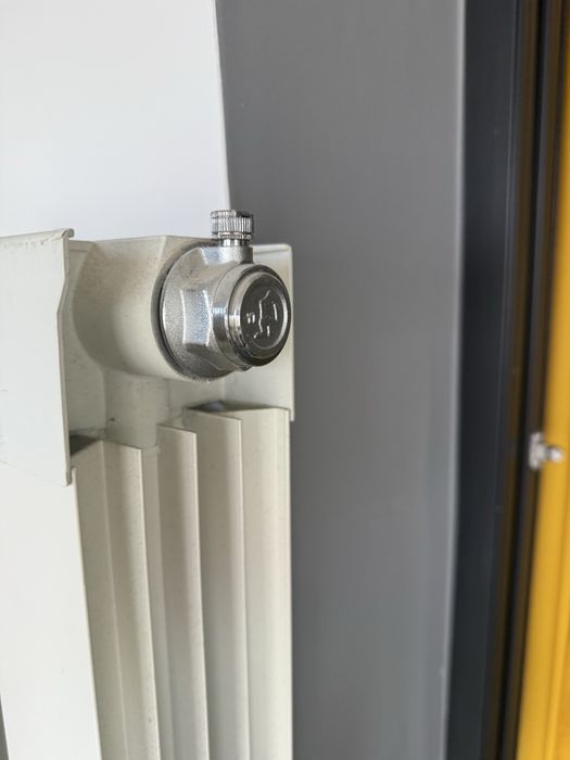 Алуминиев радиатор 1800