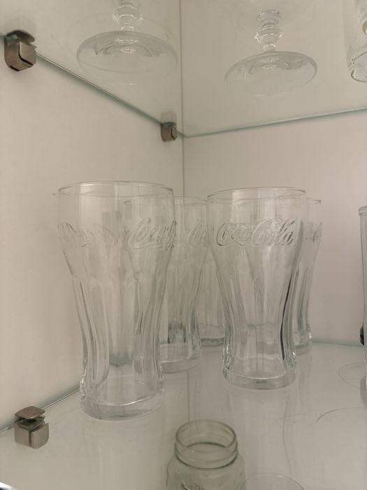 Стаканы coca cola по 150 тг