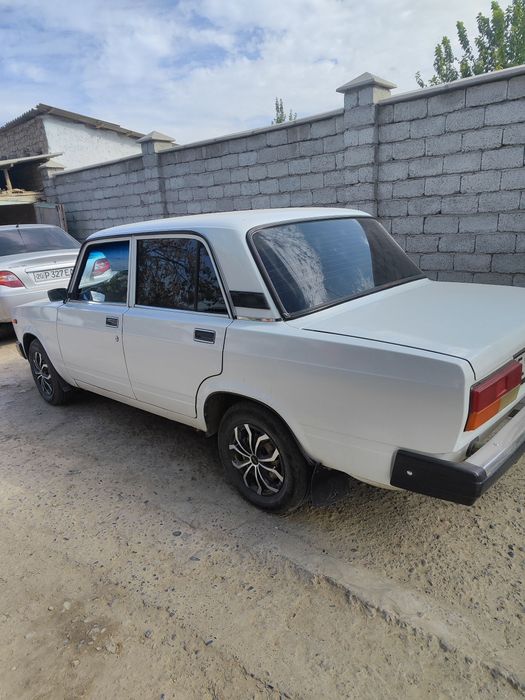 Vaz 2107 yili 2005 injektor mator
