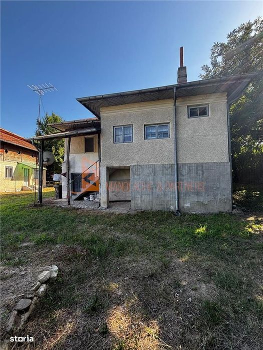 Casa tip parter 4 camere  zona Unguriu judet Buzau