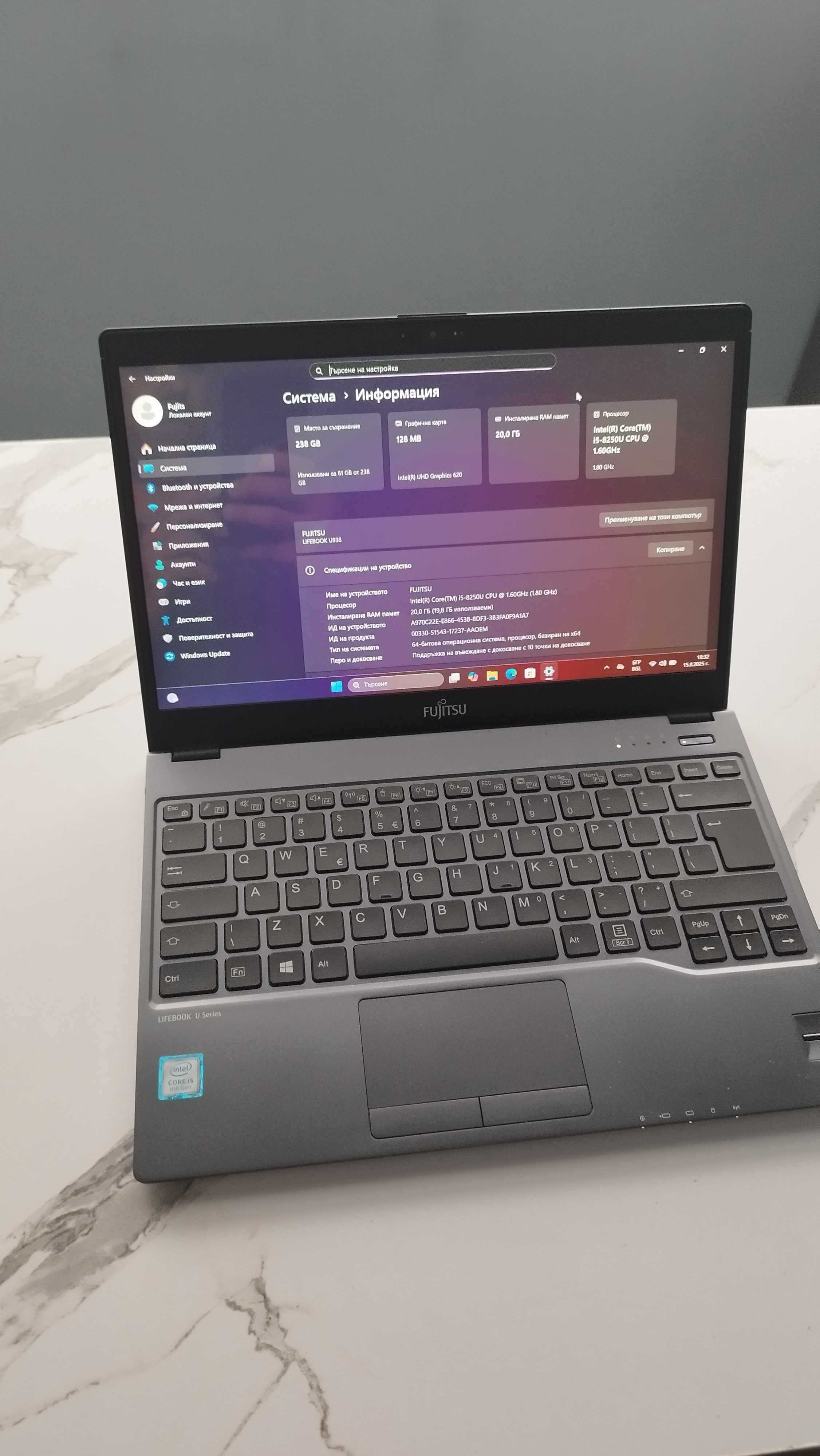 Fujitsu U938 intel i5-8250U Ram 20 Gb