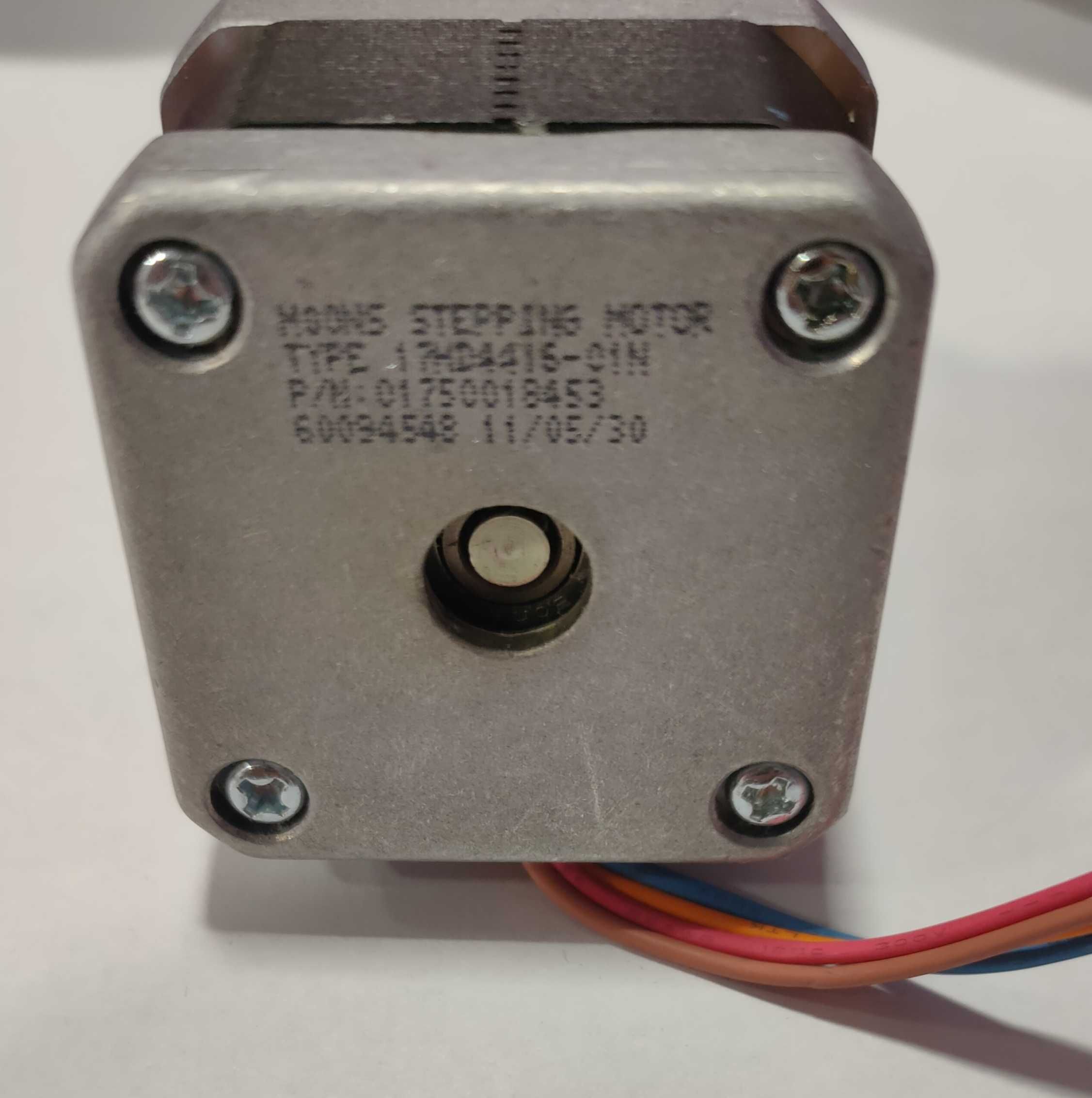 Продавам стъпкови мотори NEMA17 17HD4416-03N 17HD4416-01N 17HD4416-05N