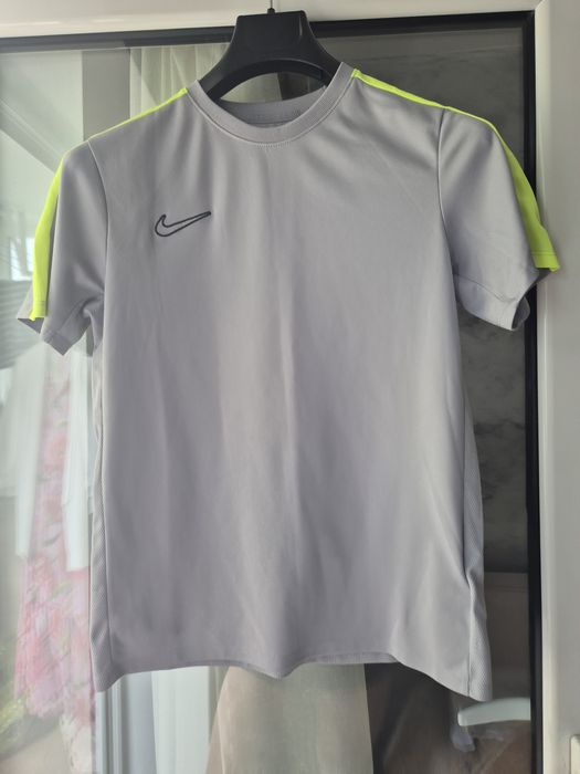 Tricou băieți Nike xl 158-170 cm