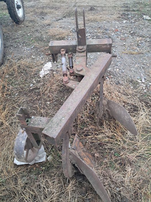 Plug romanesc cu 2 cormane