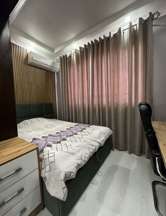 Чиланзар 1 Срочно продам Квартиру 3 комнатная Высокопотолочка 82кв.м